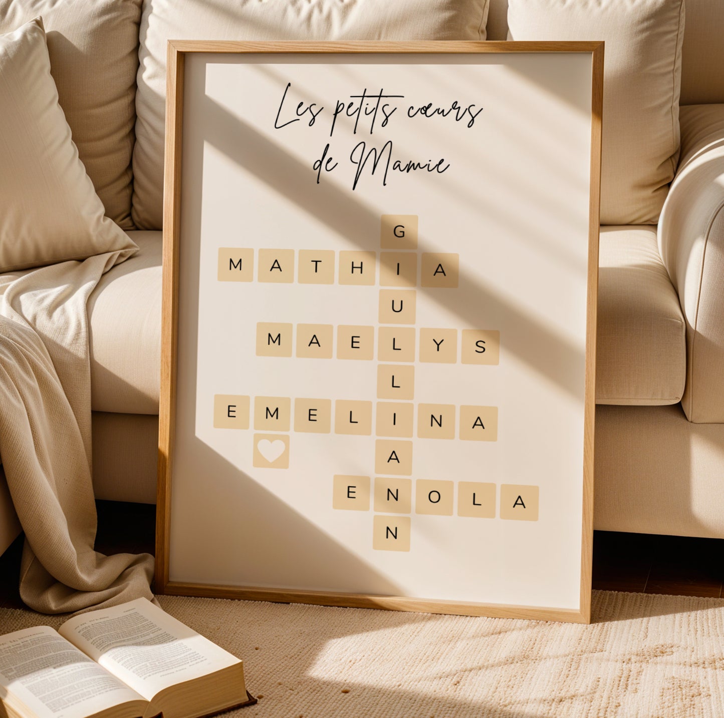 Affiche Mamie Personnalisée with Scrabble-style letters spelling grandchildren's names, minimalist design for Fête des.