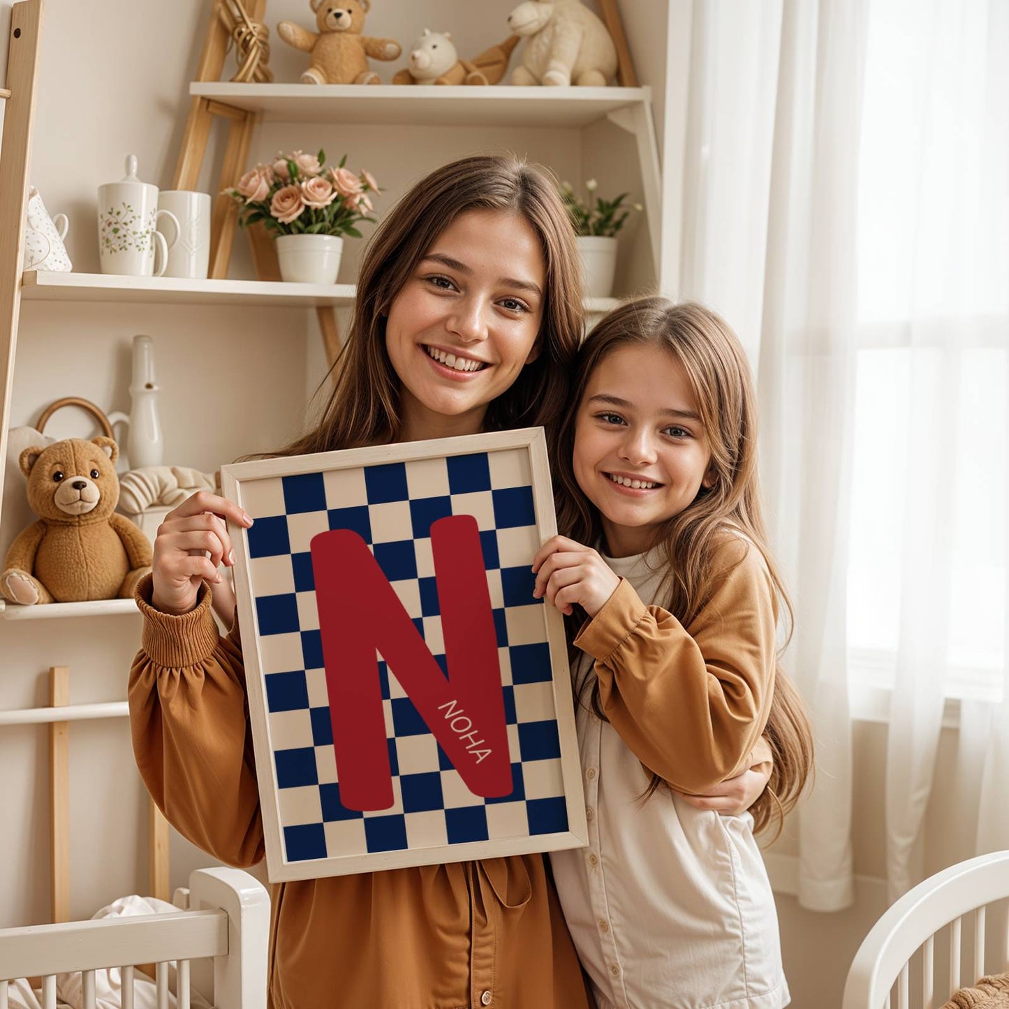 cadeau baptême affiche initiale personnalisée damier bleu clair crème chambre bébé