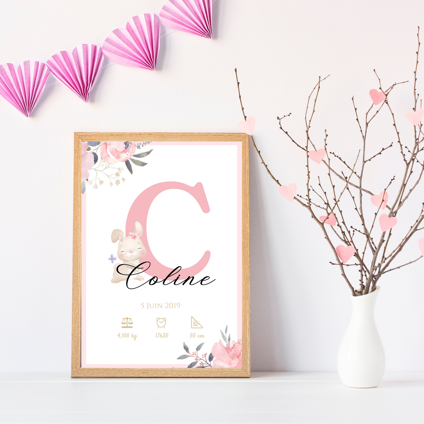 Affiche de naissance personnalisée prénom initiale lapin et roses - Cadeau de naissance personnalisé par Le Temps des Paillettes - Le Temps des Paillettes