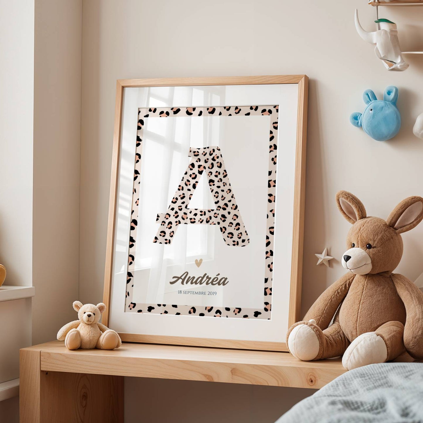 Affiche enfant prénom personnalisée – Lettre initiale léopard