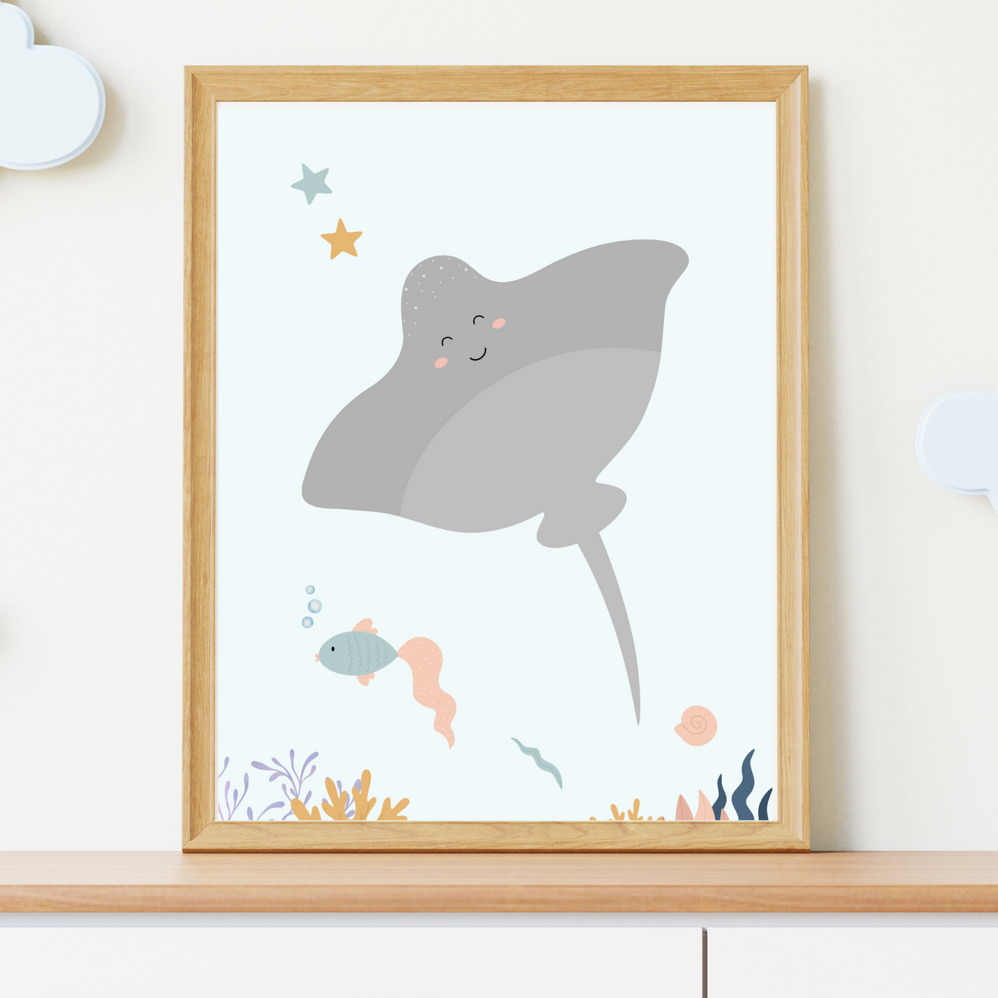Affiches océan enfant - trio prénom baleine raie - Décoration sous l'océan par Le Temps des Paillettes - Le Temps des Paillettes