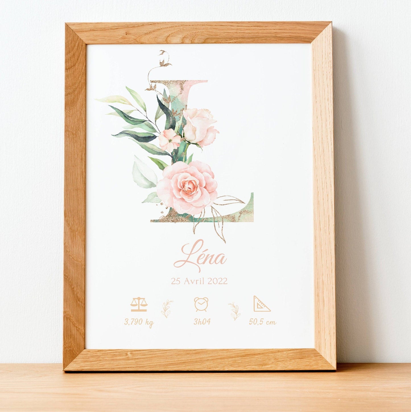 Affiche de naissance personnalisée prénom et initiale fleurs rose pastel - décoration chambre fille par Le Temps des Paillettes - Le Temps des Paillettes