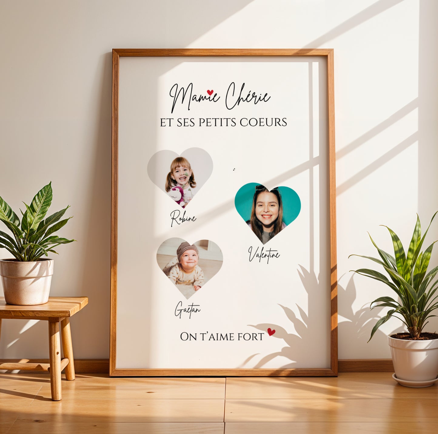 Affiche Mamie Personnalisée with three heart-shaped photo cutouts, handwritten names, and "Fête des Grands-Mères" message in .