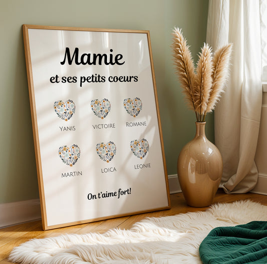 Affiche Mamie Personnalisée with six floral hearts and family names, Fête des Grands-Mères design in wooden frame.