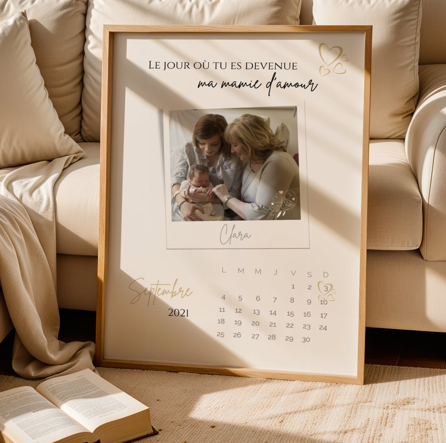 Affiche Mamie Personnalisée with photo, calendar, and gold frame celebrating Fête des Grands-Mères.