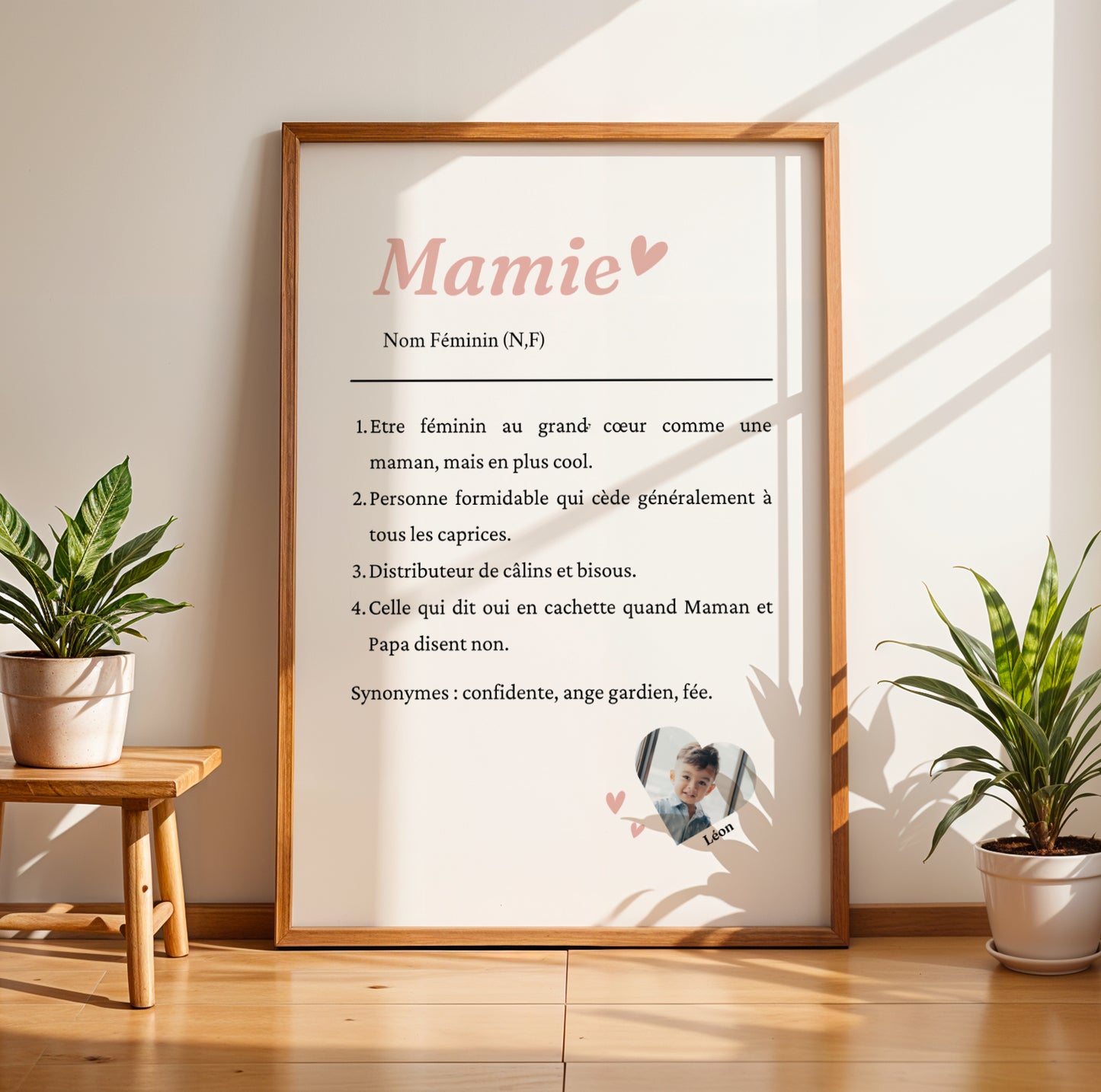 Affiche Mamie Personnalisée with pink heart, custom name, French poem, small photo in wooden frame for Fête des Grands-Mères.