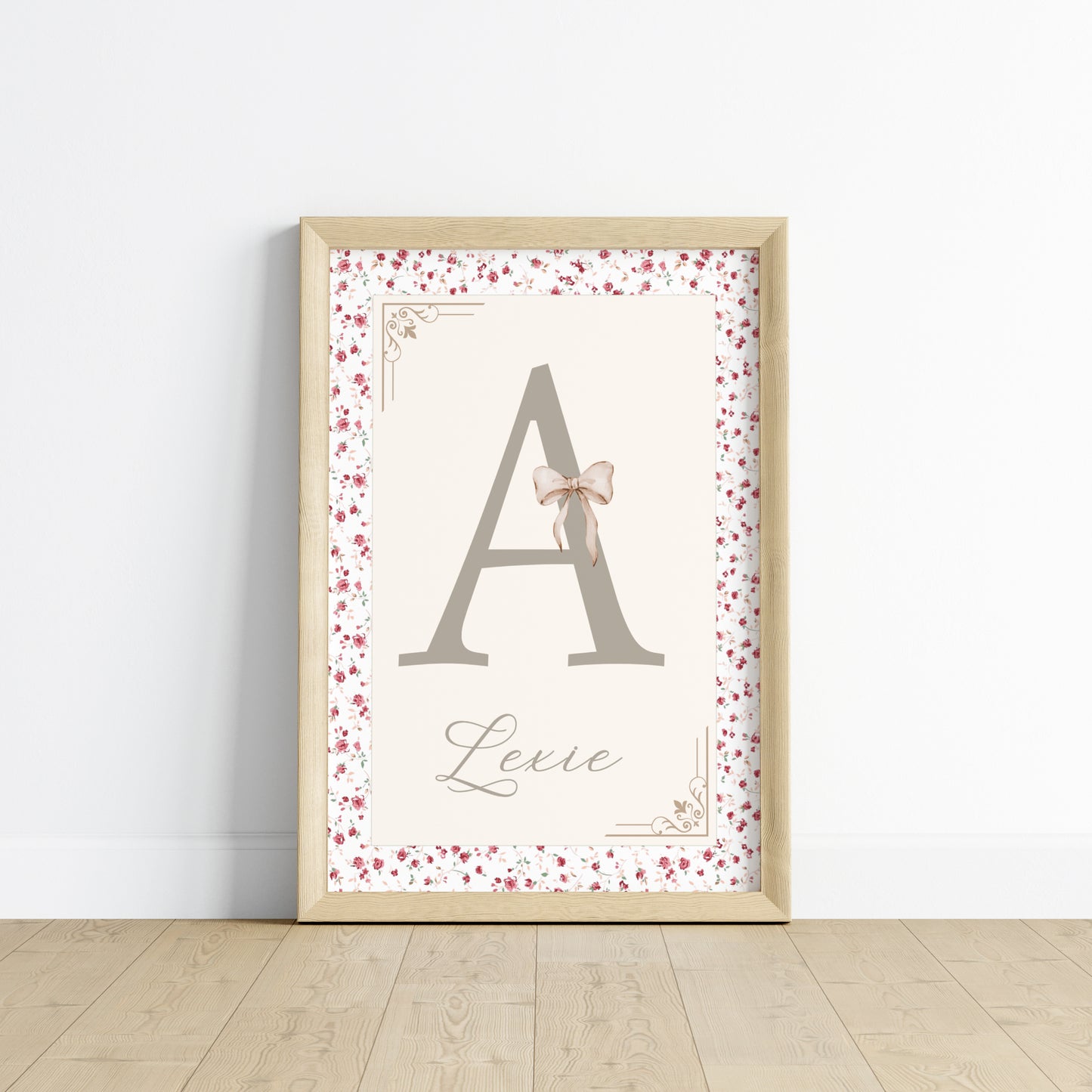 ✨ Affiche Initiale Enfant Personnalisée avec le prénom – Décoration de naissance Liberty Shabby Chic & Florale