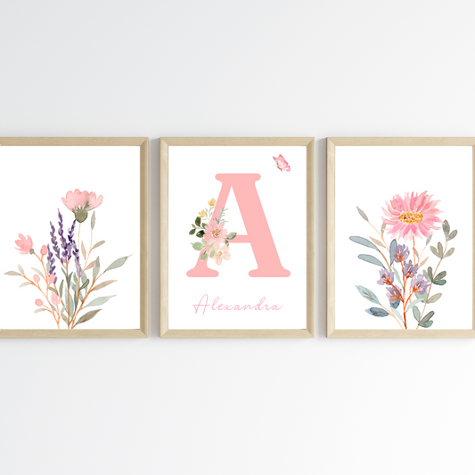 Set de 3 affiches fleurs chambre d'enfant  - Décoration fille avec prénom - Initiale et bouquet de fleurs par Le Temps des Paillettes