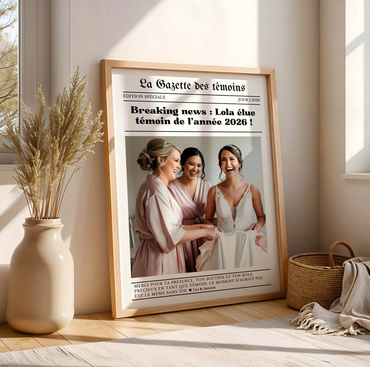 affiche gazette témoin personnalisée avec photo et texte, cadeau témoin mariage original, affiche journal mariage personnalisée, idée cadeau témoin remerciement, affiche souvenir mariage personnalisé, gazette mariage personnalisée Le Temps des Paillettes, affiche témoin photo et date, cadeau mariage témoin unique