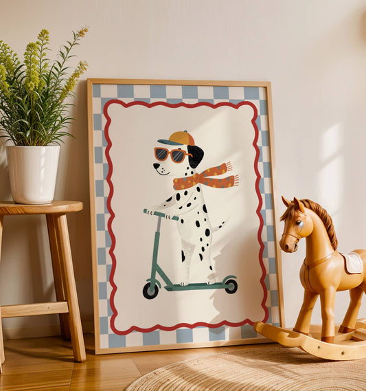 Affiche Dalmatien Trottinette – Poster Coloré Animaux Rigolos Chambre Enfant Dopamine Decor Cadeau Naissance