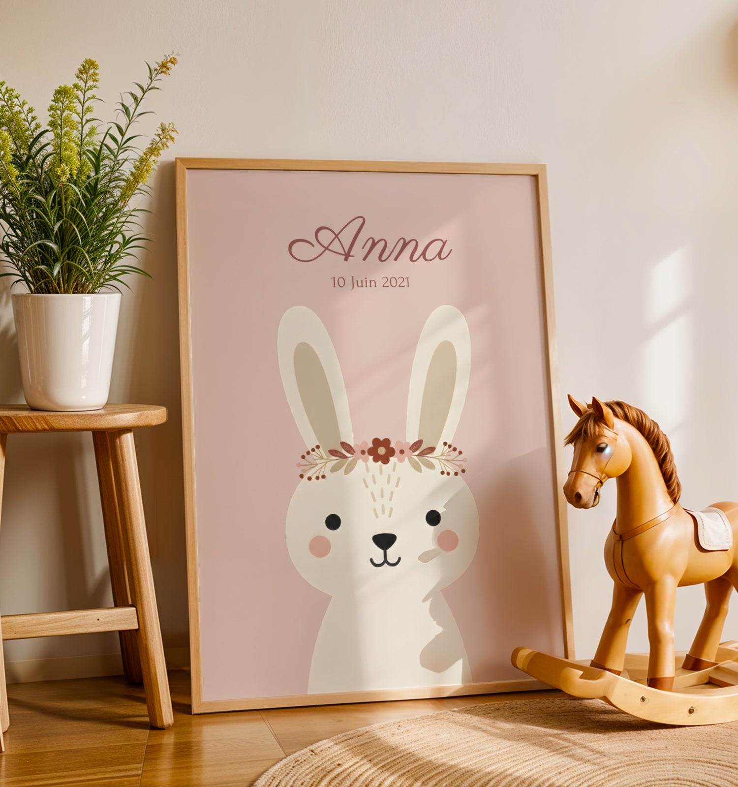 Apportez une touche naturelle à l'univers de votre bébé. Ce portrait de lapin est le best-seller pour une chambre d'enfant au style "Nature" ou "Forêt".
