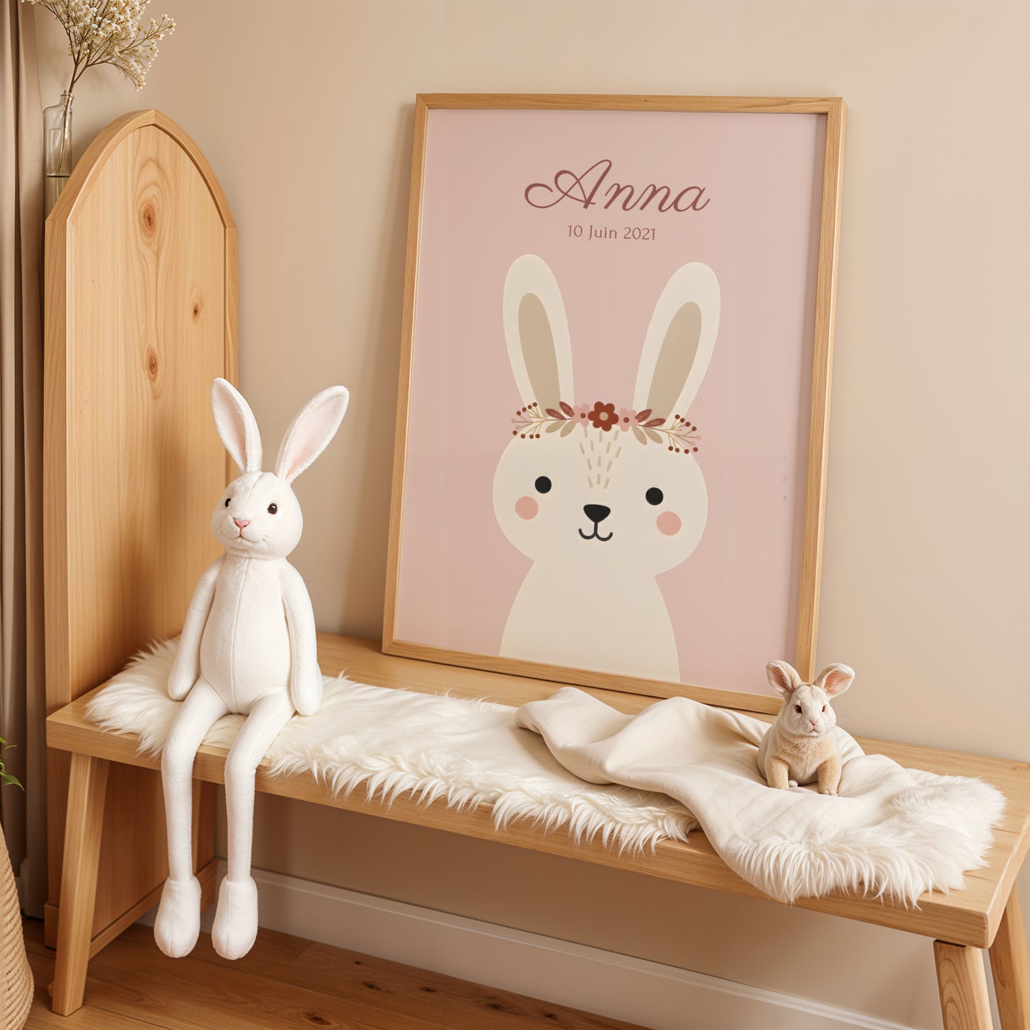 Apportez une touche naturelle à l'univers de votre bébé. Ce portrait de lapin est le best-seller pour une chambre d'enfant au style "Nature" ou "Forêt".