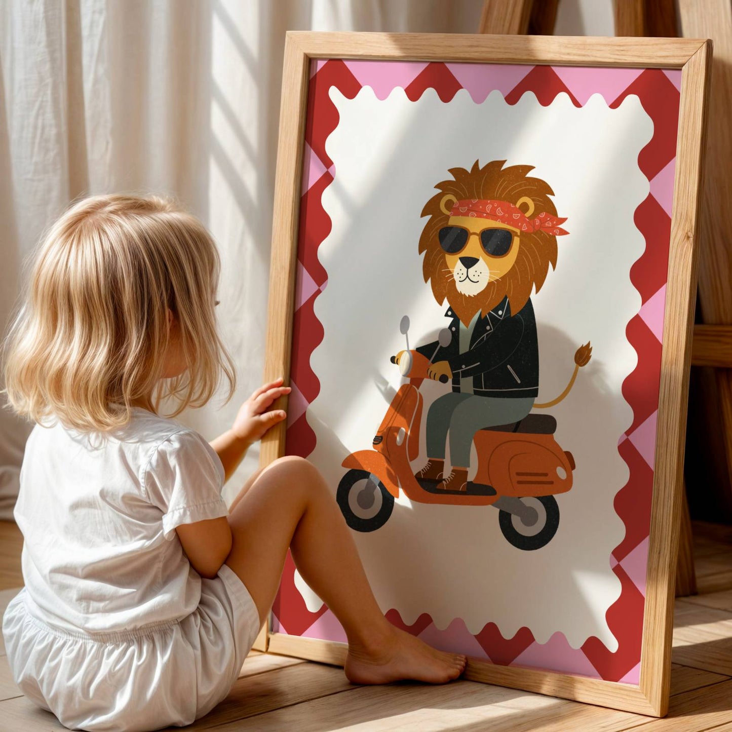 Affiche enfant Lion Rockeur sur Scooter  - Affiche enfant Dopamine colorée – Animal rigolo pour une déco pleine de joie