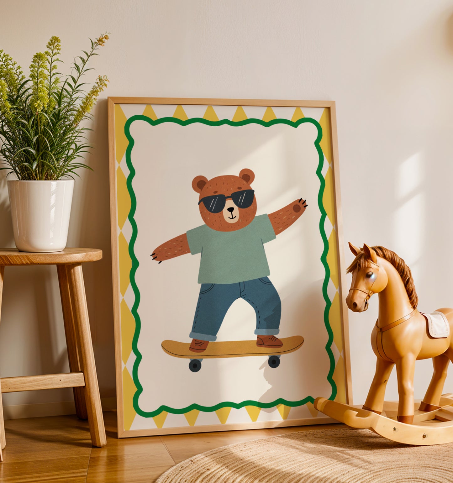Affiche enfant “Ours qui fait du skate”, illustration ludique et colorée pour chambre bébé ou enfant, poster imprimable animaux, décoration murale Montessori, idée cadeau naissance ou anniversaire, design joyeux et original, téléchargement instantané en PDF et PNG haute résolution, parfait pour cadres A4 et A3, stimule l’imagination et la créativité des tout-petits, style amusant et décoratif pour chambre garçon ou fille.