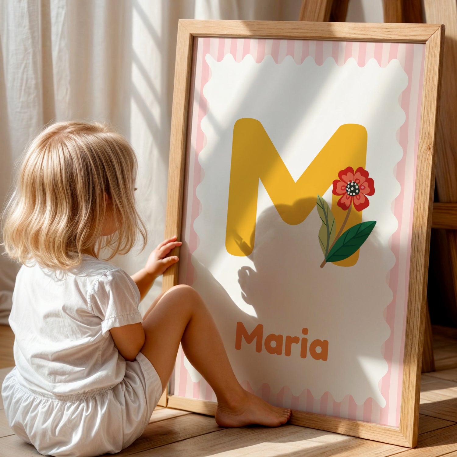 affiche prénom bébé fille personnalisée illustration fleurie moderne