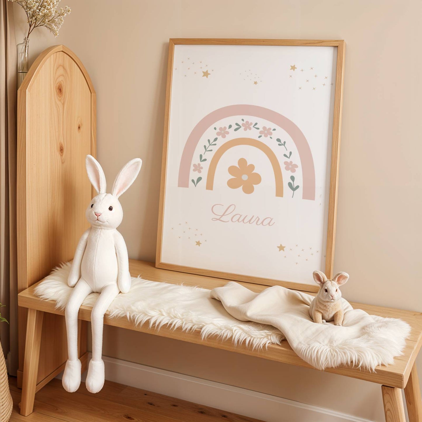 ❤️ Découvrez notre set de 3 affiches enfant au style bohème : un arc-en-ciel fleuri, un soleil et un nuage. &nbsp;L'affiche arc en ciel peut être personnalisée avec le prénom de votre petit trésor. Une touche unique et magique pour sa chambre !