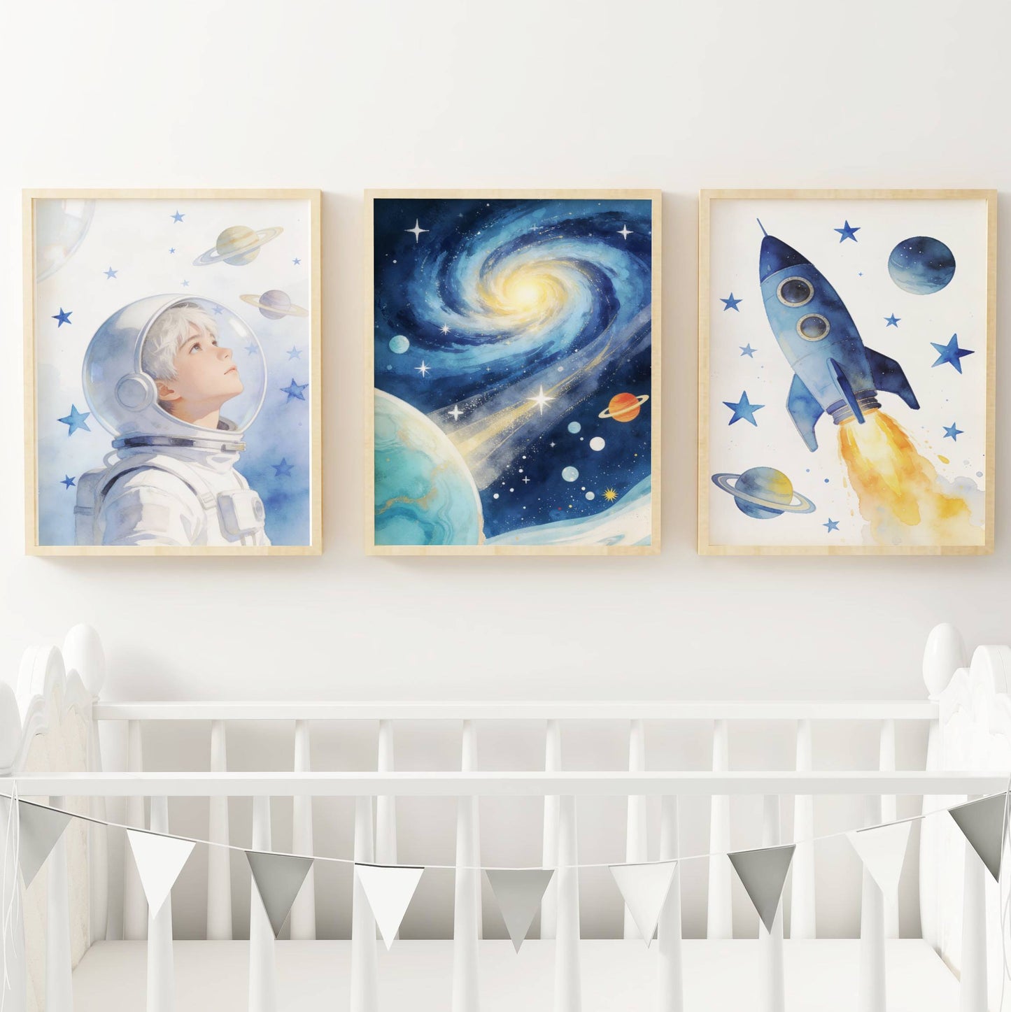 Set de 3 Affiches Espace Enfant - Décoration Chambre Astronaute Aquarelle