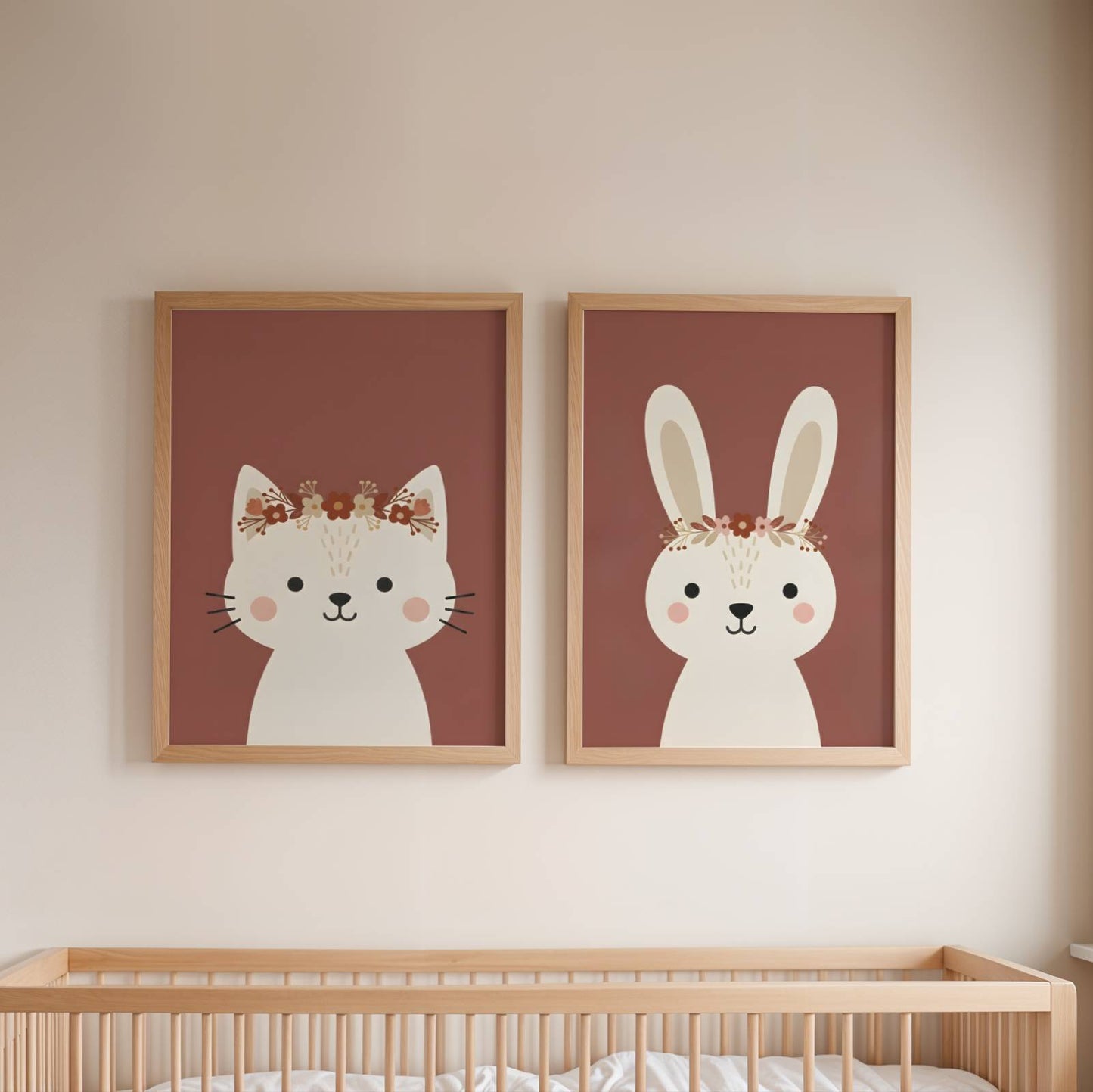 Sublimez la chambre de votre enfant avec ce lot de 3 affiches personnalisées au style bohème et chaleureux.

Ce trio harmonieux comprend un adorable chaton, un lapin malicieux et une affiche centrale personnalisable avec le prénom de votre choix et un arc-en-ciel terracotta. Idéal pour créer une atmosphère douce et apaisante.