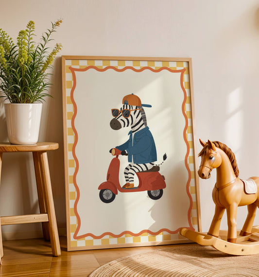 Affiche Zèbre Scooter – Poster Coloré Animaux Rigolos Chambre Enfant Dopamine Decor Cadeau Naissance
