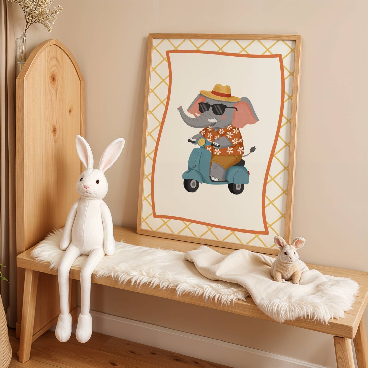 Affiche enfant Éléphant Stylé en Scooter Vespa – Poster Animaux Fun pour Chambre d’Enfant, Affiche Déco Cool et Cadeau