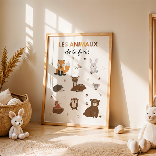 Ceci est une affiche décorative illustrant les animaux emblématiques de la forêt. Un indispensable pour créer un cocon de douceur et de sérénité dans la chambre de votre petit explorateur. 🌲🦊