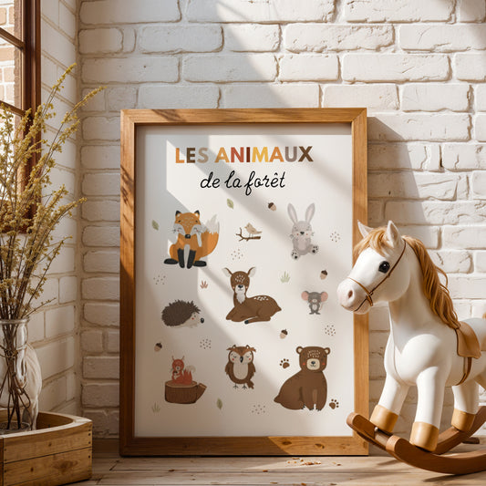 Ceci est une affiche décorative illustrant les animaux emblématiques de la forêt. Un indispensable pour créer un cocon de douceur et de sérénité dans la chambre de votre petit explorateur. 🌲🦊