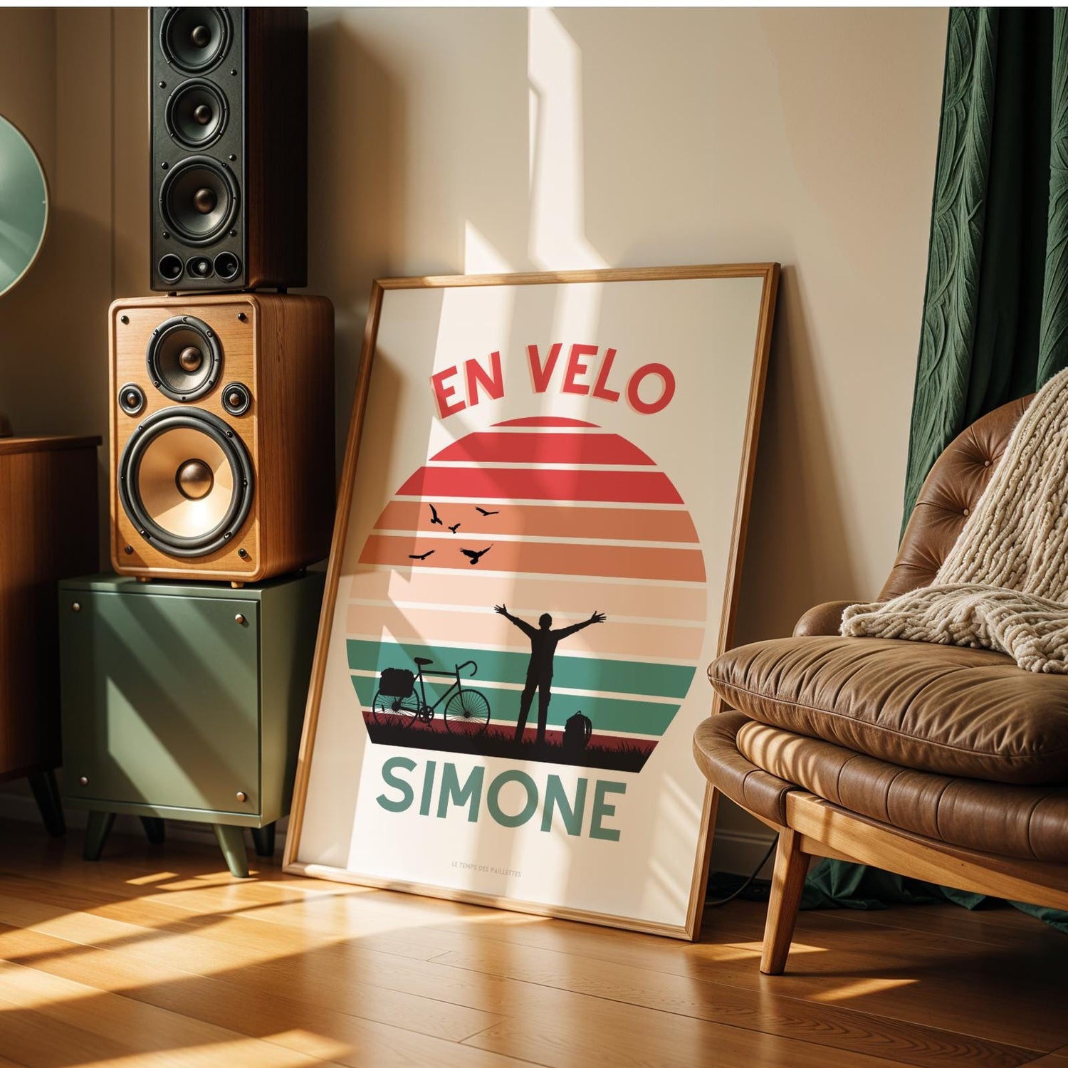 Affiche En Vélo Simone - Affiche voyage et vélo - Affiche vintage sunset avec vélo par Le Temps des Paillettes - Image 3