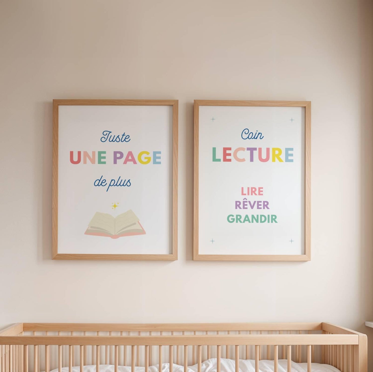 Duo d'affiches Coin Lecture aux teintes pastel pour chambre d'enfant, décoration Montessori minimaliste avec citations sur la lecture.