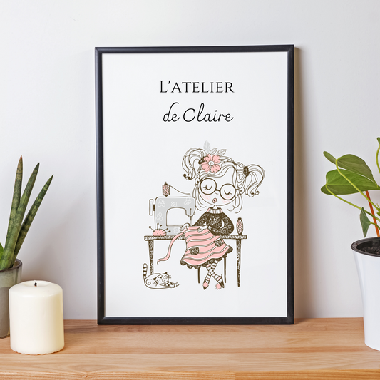 Affiche Atelier de Couture Personnalisée - Affiche couturière personnalisée - cadeau pour couturière par Le Temps des Paillettes - Le Temps des Paillettes